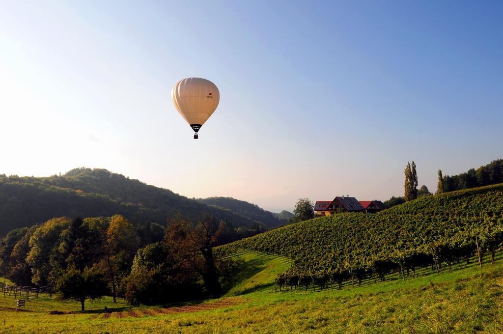 Weingut Winzerzimmer Rothschaedl Leutschach Exterior photo